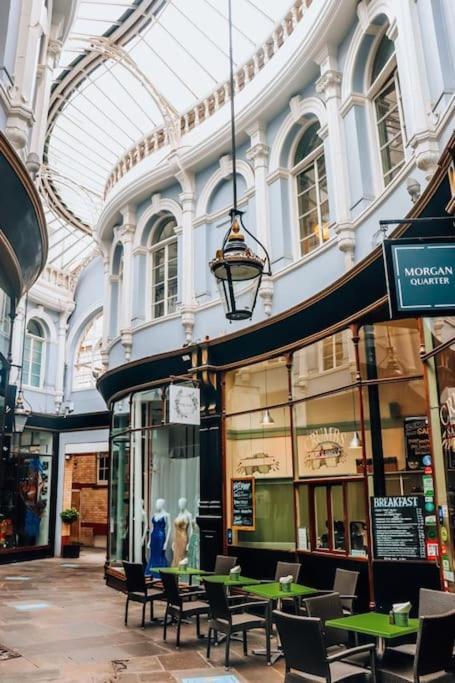 2-Bed Apartment Heart Of Cardiff Extérieur photo