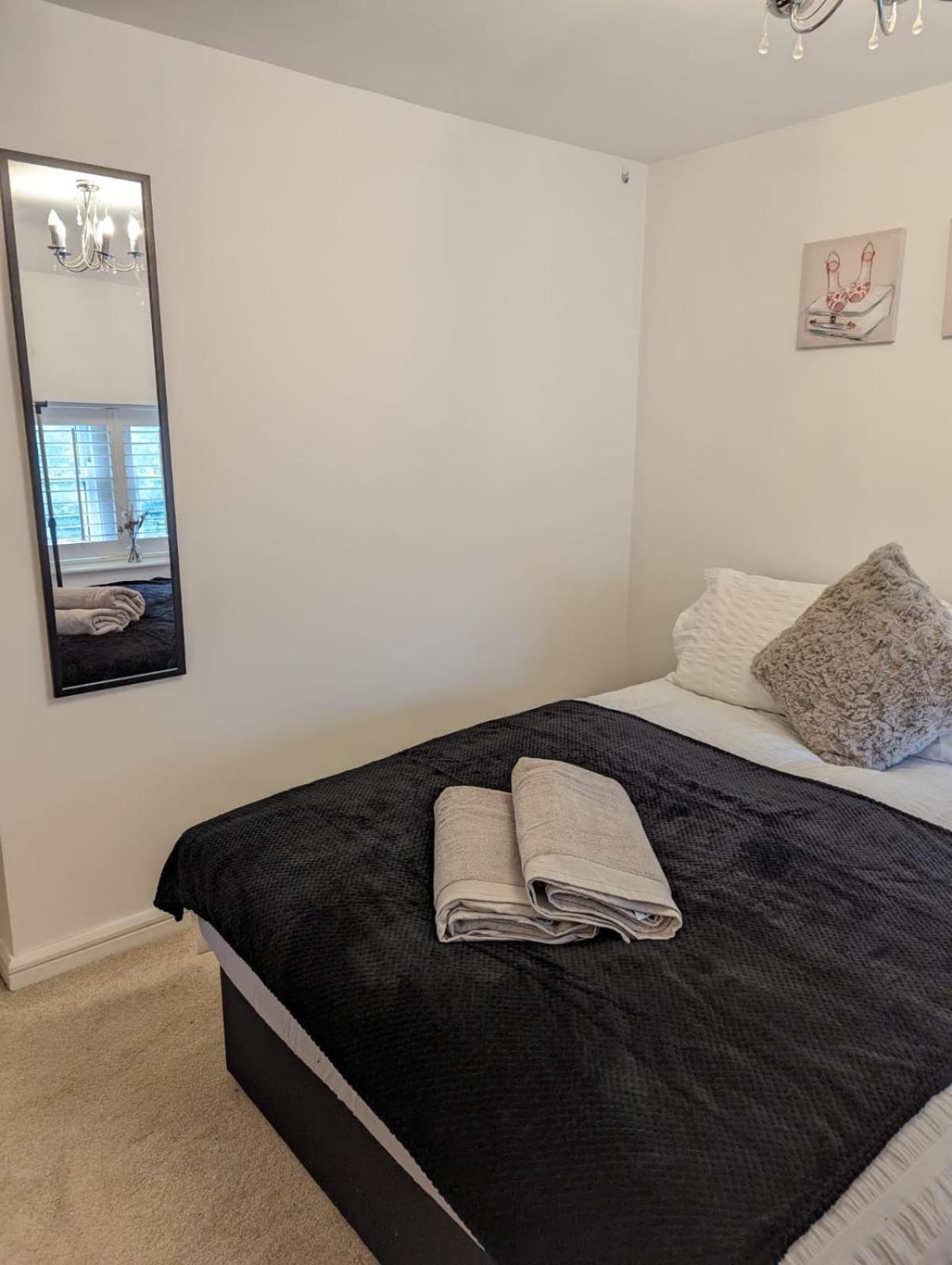 2-Bed Apartment Heart Of Cardiff Extérieur photo
